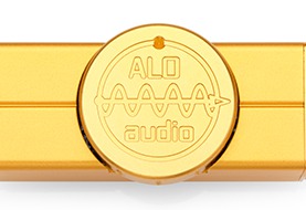 ALO audioのブランドロゴが目立つ大きなボリュームコントロール　イメージ